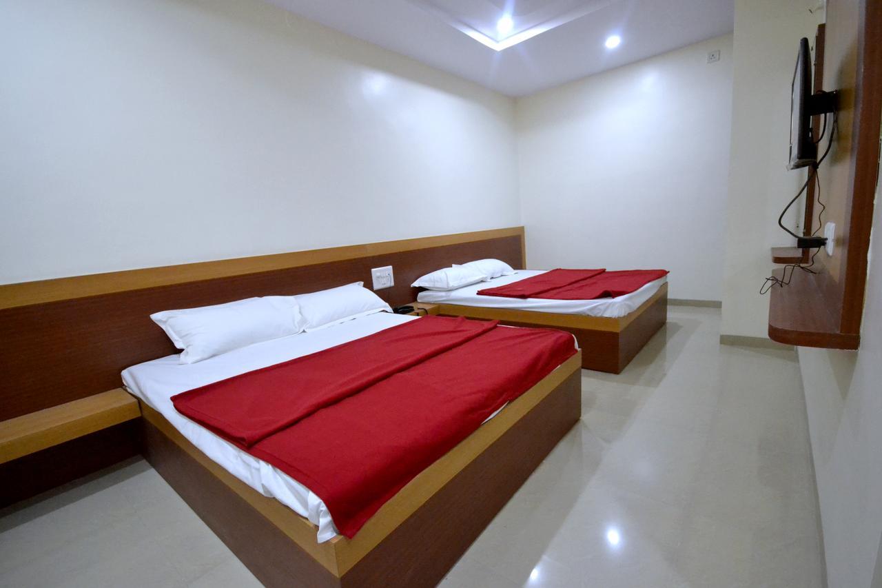 Hotel S S Palace Shirdi Exterior foto