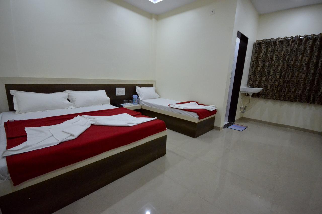 Hotel S S Palace Shirdi Exterior foto